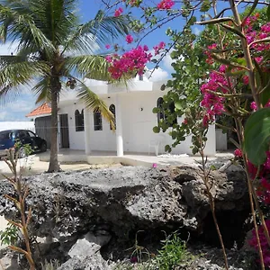 La Isla Guest house